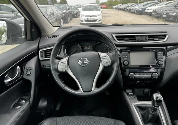 Nissan Qashqai cena 61900 przebieg: 155000, rok produkcji 2016 z Jastrowie małe 781